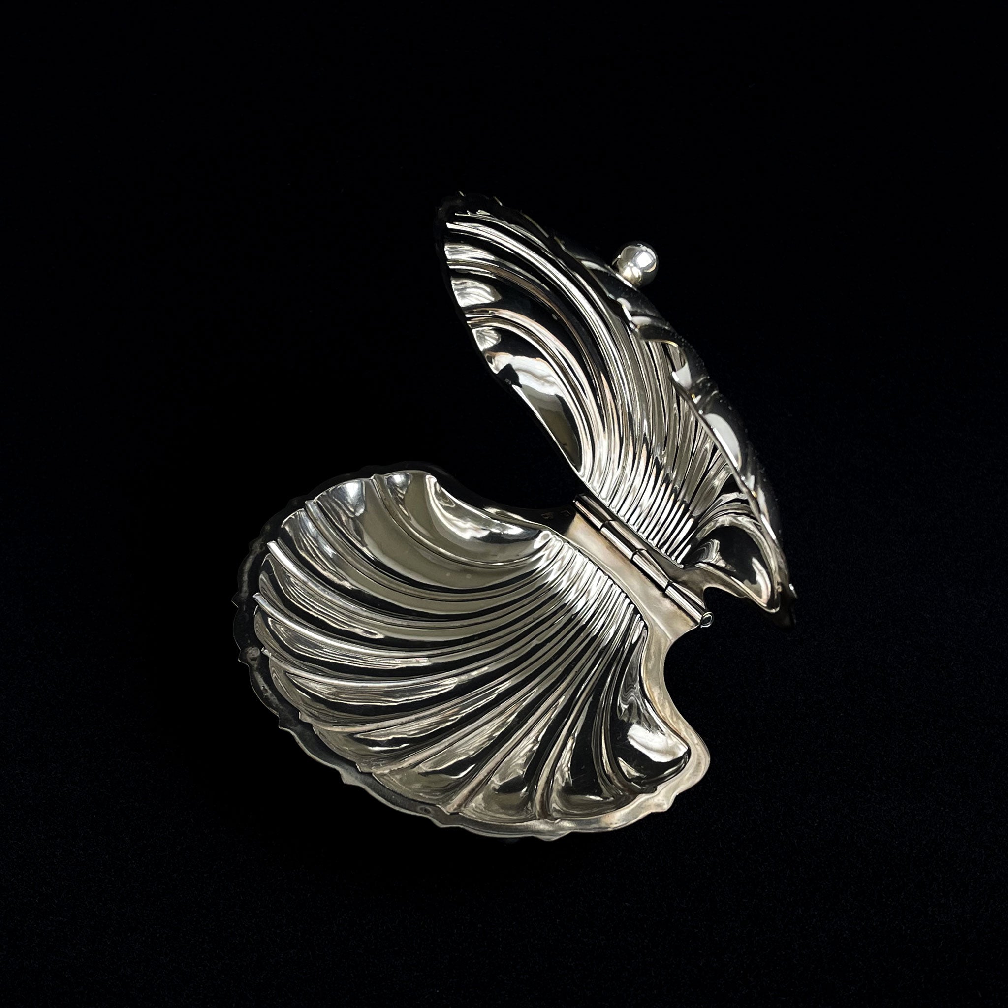 Silver shell box with spoon, Deschamps Frères, France, 1930s.