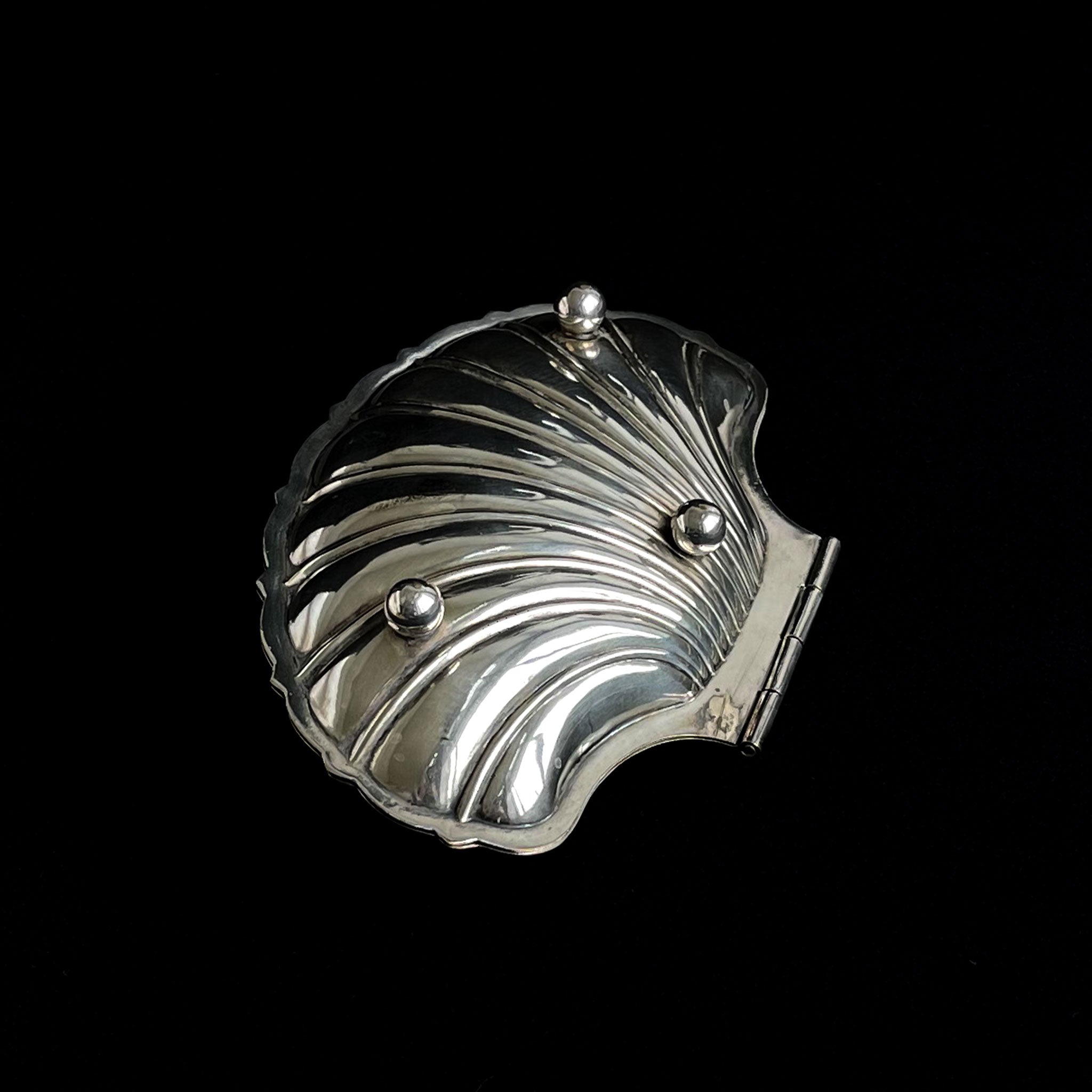 Silver shell box with spoon, Deschamps Frères, France, 1930s.