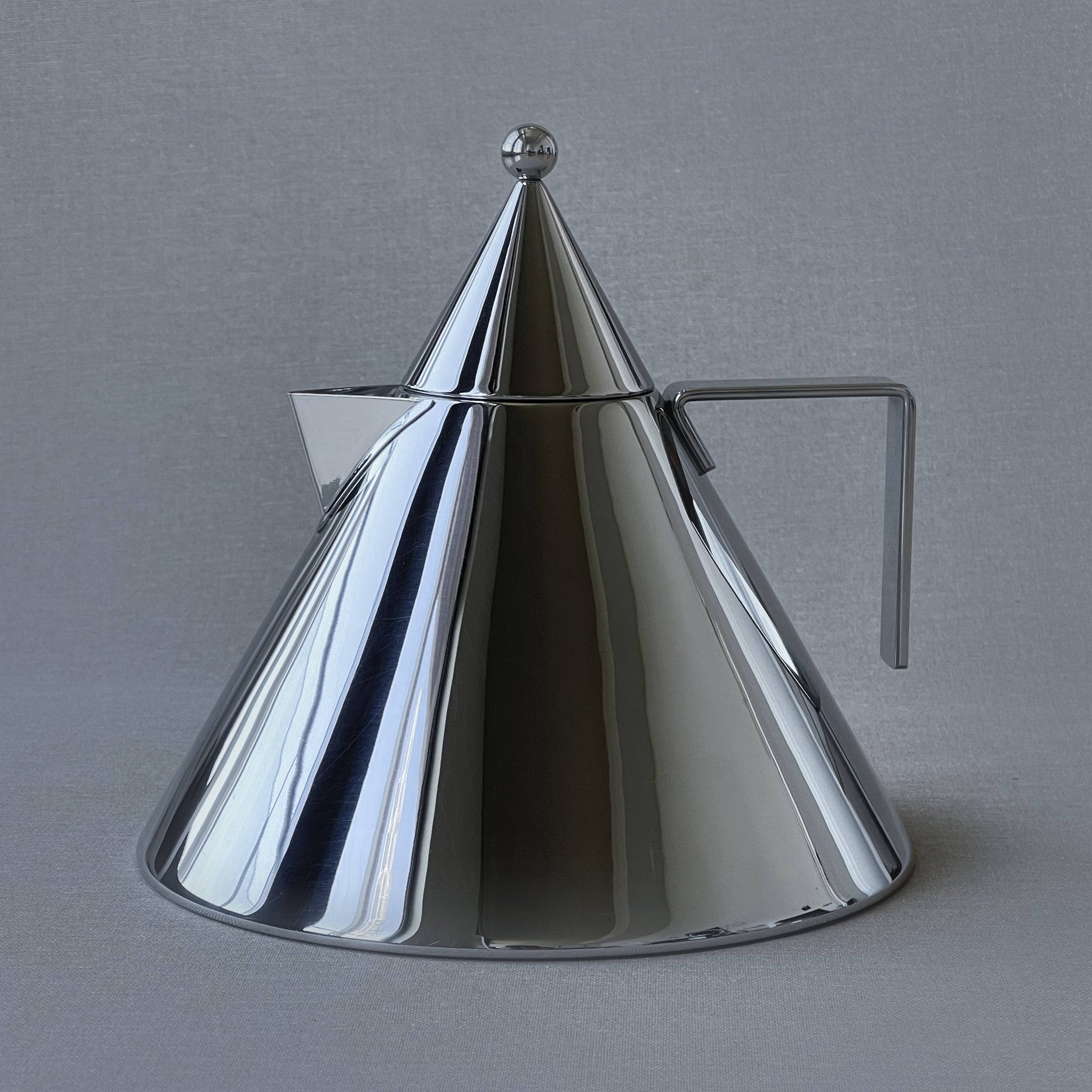 La Conica Kettle by Aldo Rossi for Alessi, Italy, 1980s.