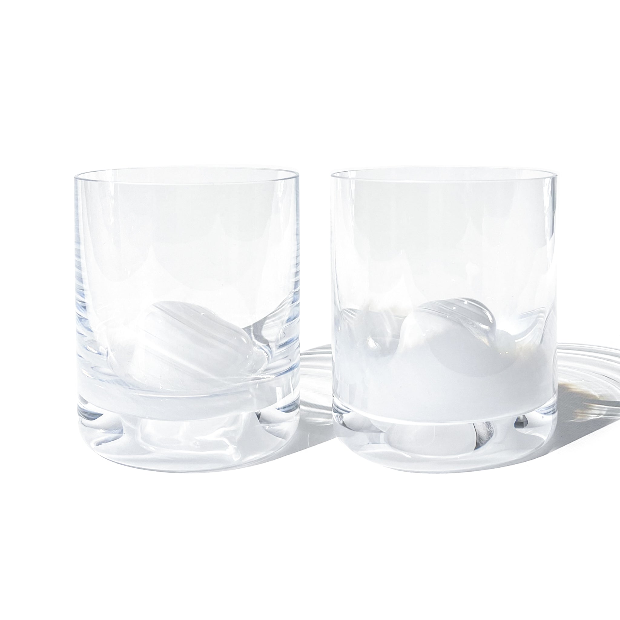 Set of 2 sculptural glasses Body of Glacier