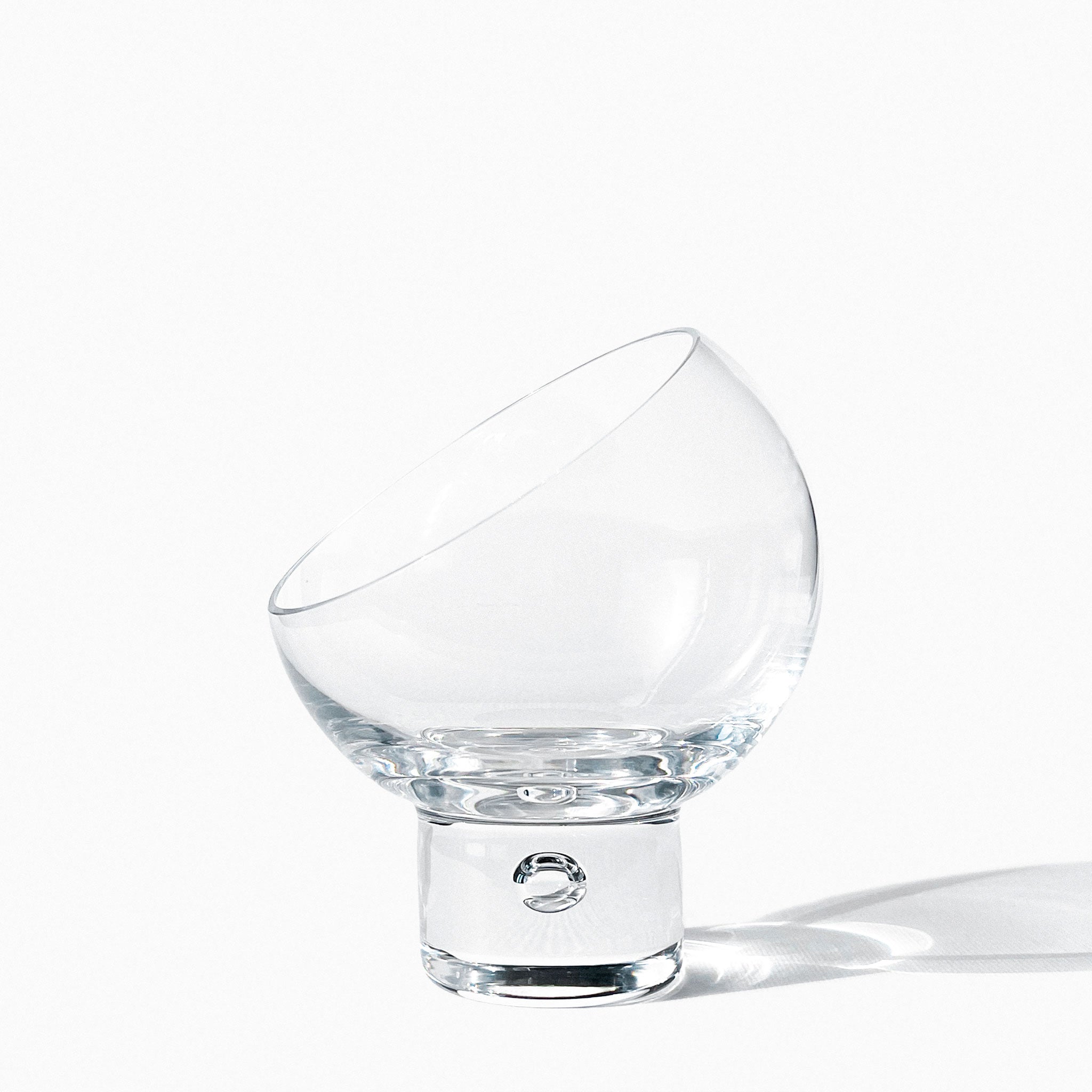 Set de 6 copas de cristal con burbuja en la base y corte angular, RCR Royal Crystal Rock, Italia, 80s.