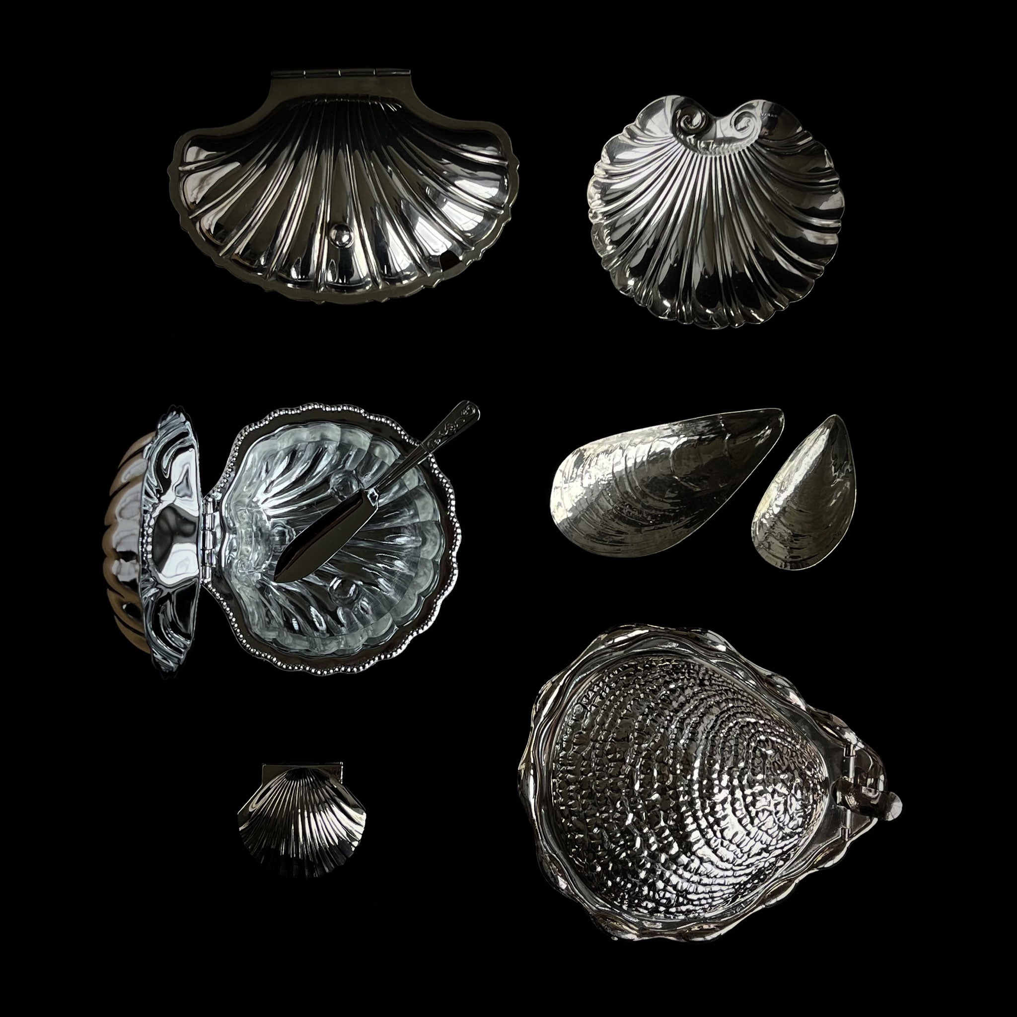 Set of 2 delicate silver mussel shell plates, 1960s.